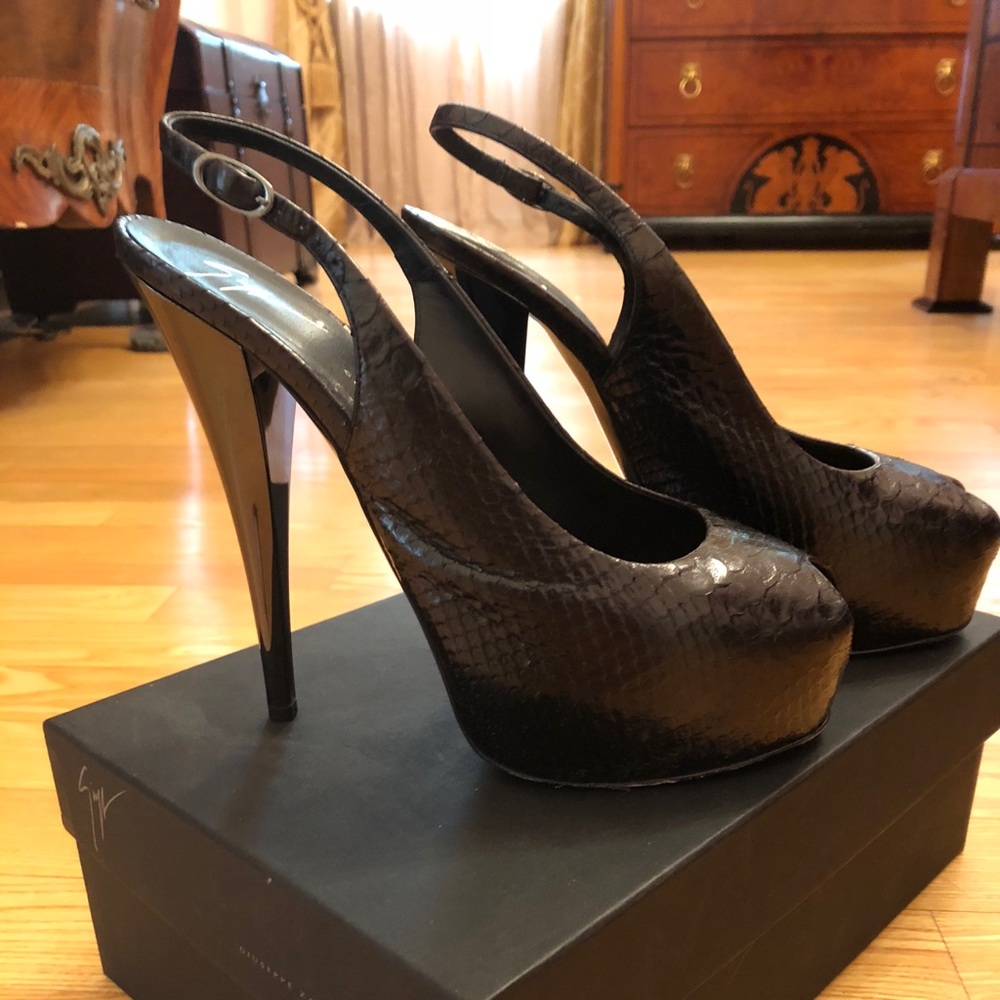 COPY - Guiseppe Zanotti “Monro” Slingback Pumps Sz 9.5